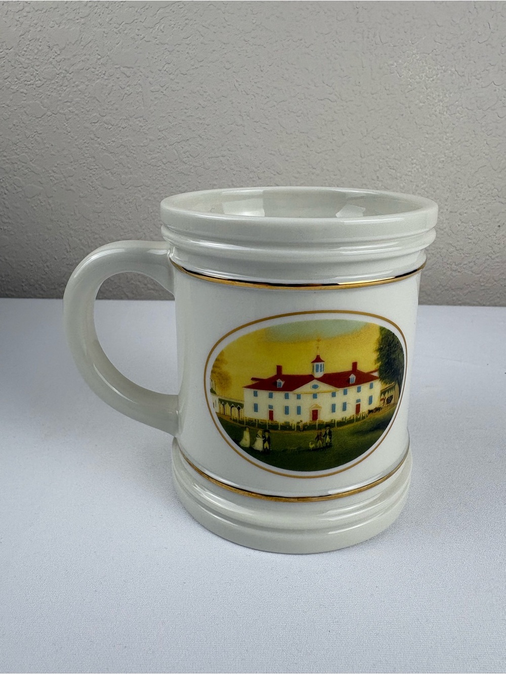 Vintage 2008 Souvenir Mug Featuring Illustration of Mount Vernon Estate